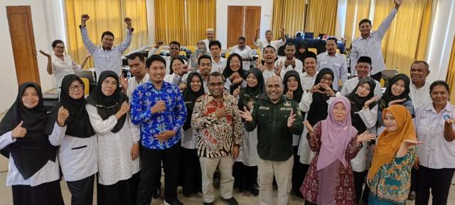 Pelatihan Publikasi Ilmiah Bentuk Makalah Bagi Guru Madrasah dan Guru Pendidikan Agama Angkatan I di Kota Sorong Resmi Ditutup