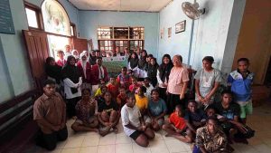 Berbagi Kasih dalam Bingkai Moderasi Beragama, MTs Negeri Kota Sorong Salurkan Sembako ke Panti Asuhan Bukit Hermon