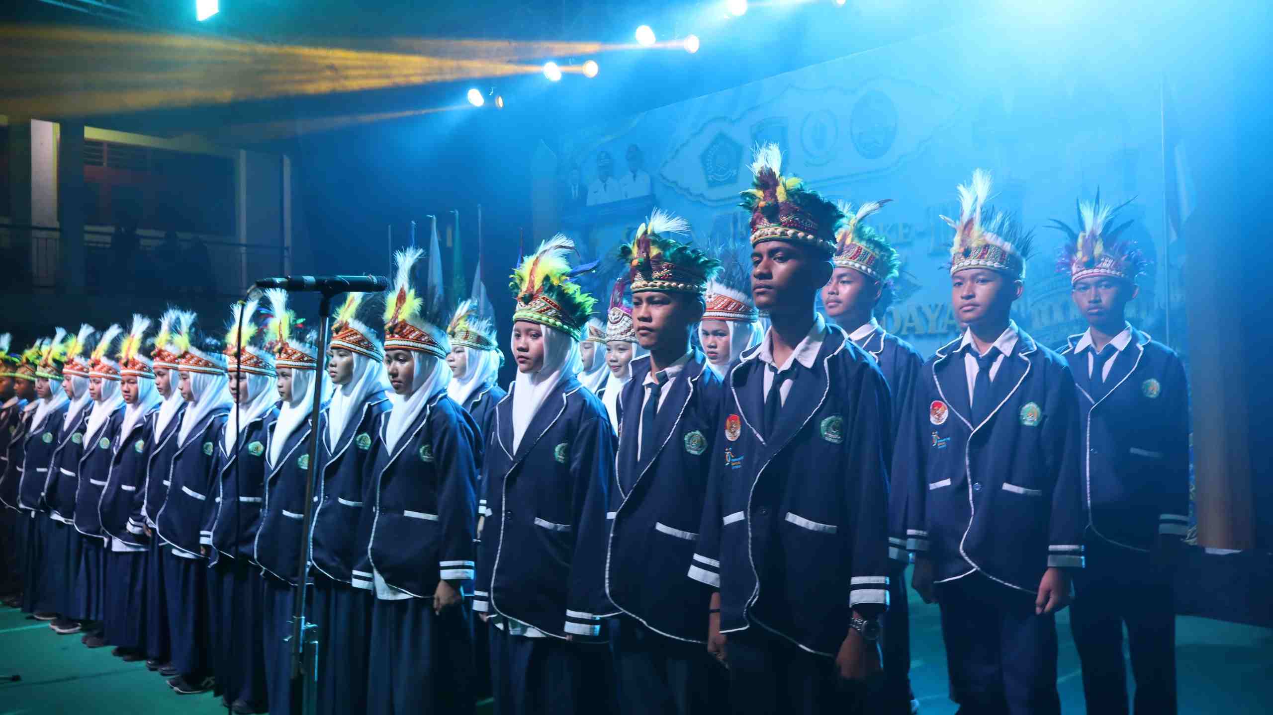 Tampil Prima hingga Akhir, Paduan Suara MTs Negeri Kota Sorong Sukses Semarakkan Penutupan MTQ II Papua Barat Daya